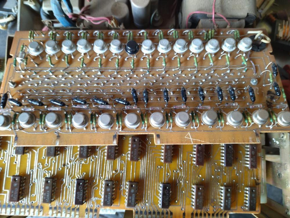 7.thumb.jpg.05daf88defc368d488806ee14aba171a.jpg